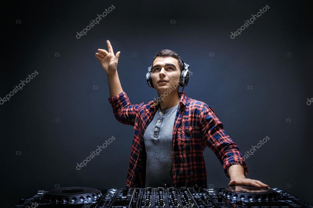 DJ DOĞAN